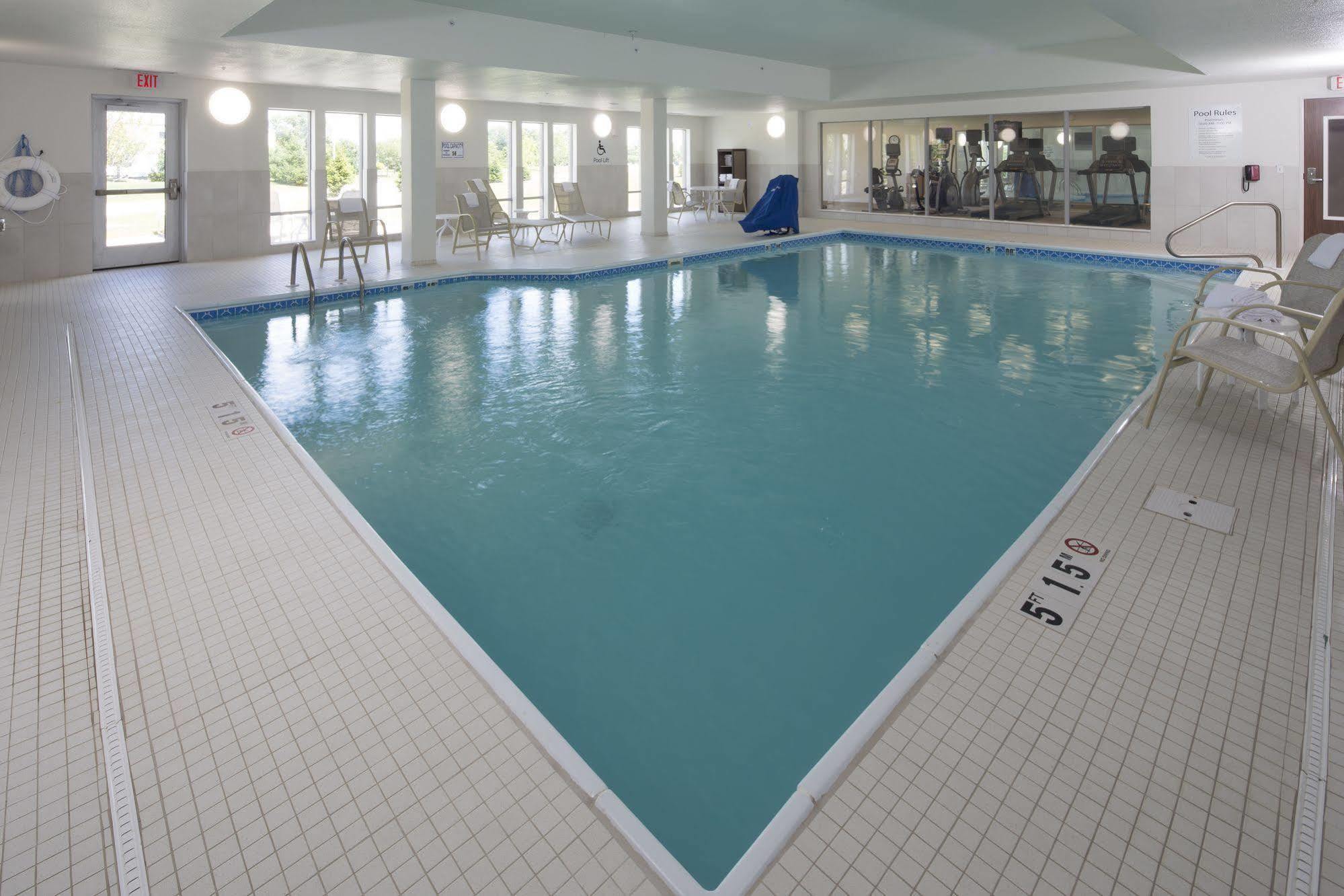 Holiday Inn Express & Suites - Portage By Ihg Exteriér fotografie